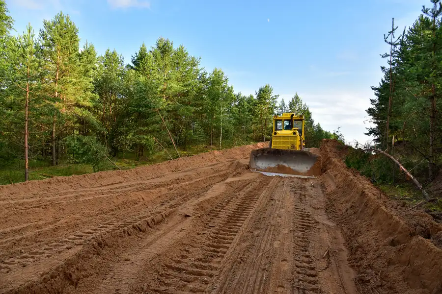 How Land Clearing Improves Accessibility For Construction in Dunnellon, FL How Land Clearing Improves Accessibility For Construction in Dunnellon, FL